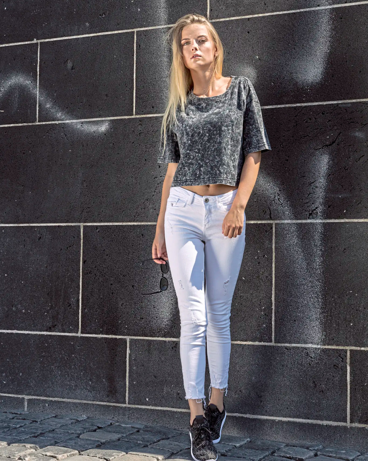 all-groups Women's Acid Washed Cropped Tee