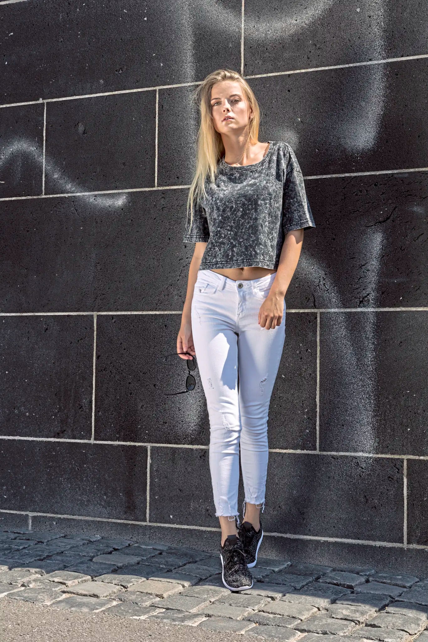 all-groups Women's Acid Washed Cropped Tee